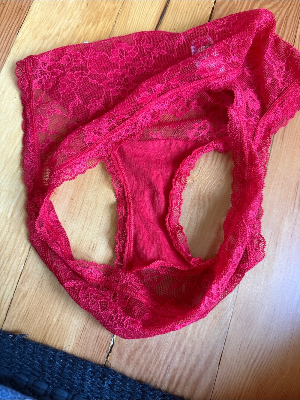*3/20* Like New Victoria's Secret Red Lace Bikini Panty - Picture 3 of 4